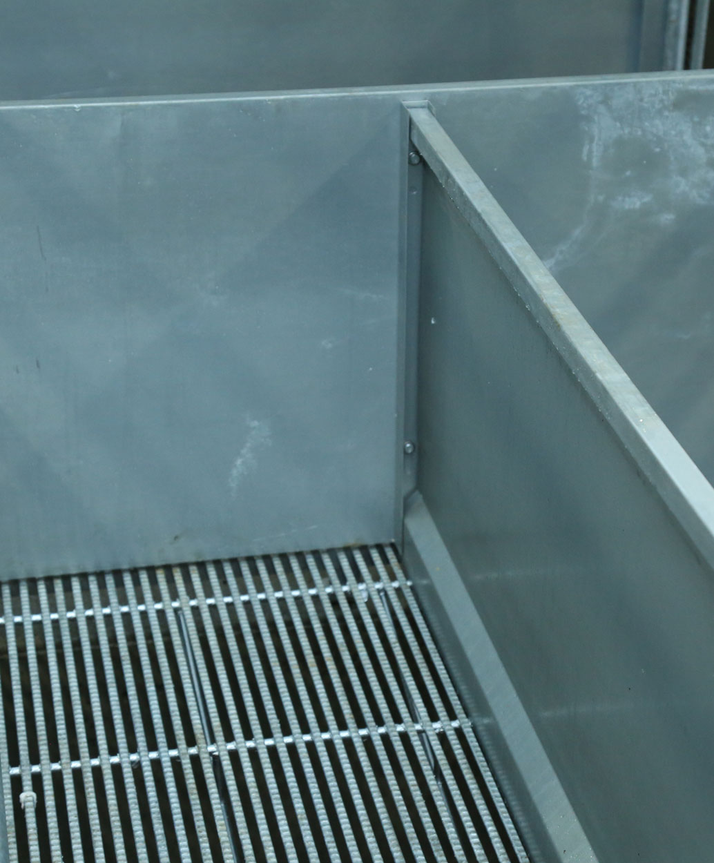 Hog Slat galvanized steel creep panels are manufactured of 16 gauge steel and available in many different length options. 21-7/8” standard height provides protection for pigs while still allowing easy access as needed for farrowing barn staff.